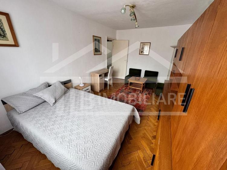 Apartament cu 3 camere decomandat, mobilat în Cornișa