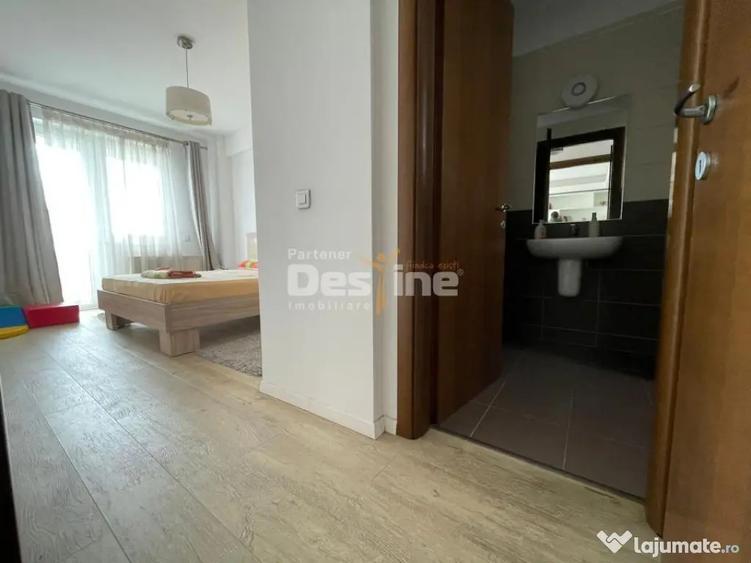Apartament cu 2 camere semidecomandat, mobilat în Eroii Revoluției