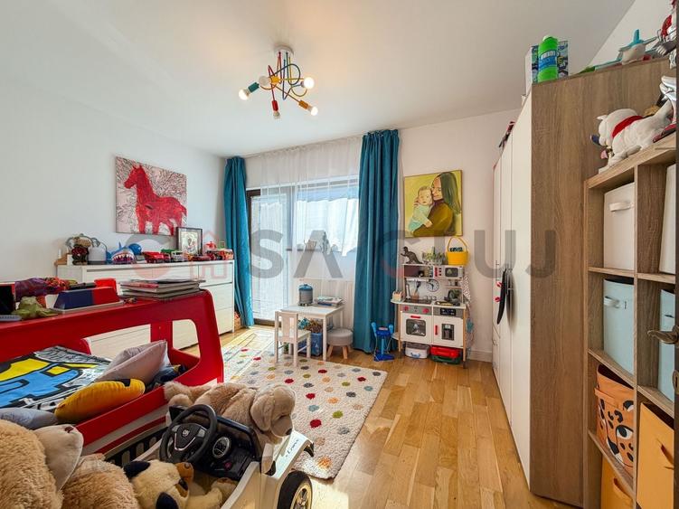 Apartament cu 3 camere semidecomandat, mobilat în Bună Ziua