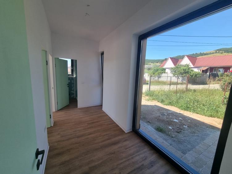 Casă individuală cu 3 camere cu Teren 450 Mp în Micești