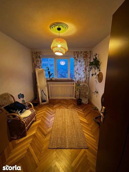 Apartament cu 3 camere decomandat, mobilat în Central