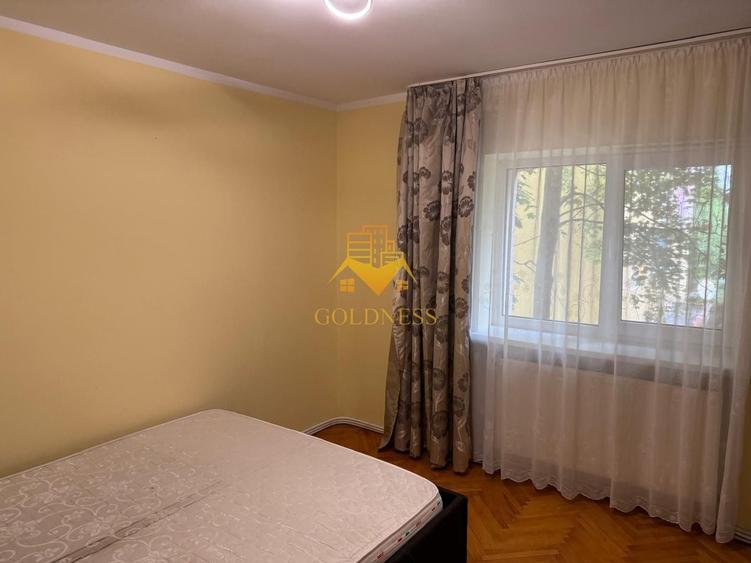 Apartament cu 4 camere decomandat, mobilat în Zorilor