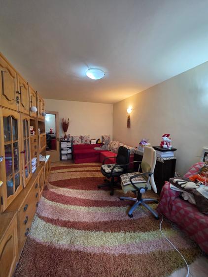 Apartament cu 2 camere decomandat în Rahova