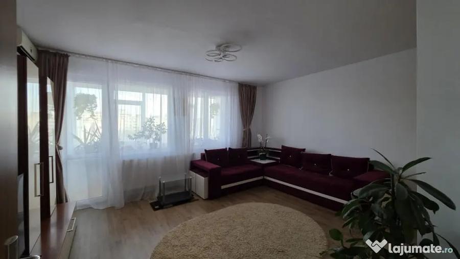 Apartament cu 3 camere decomandat în Ultracentral