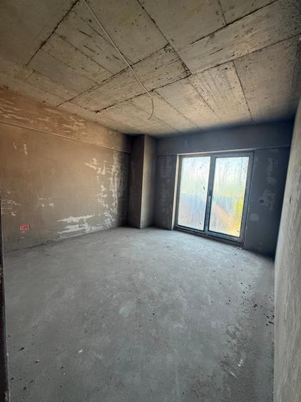 Apartament cu 2 camere decomandat în Nicolina