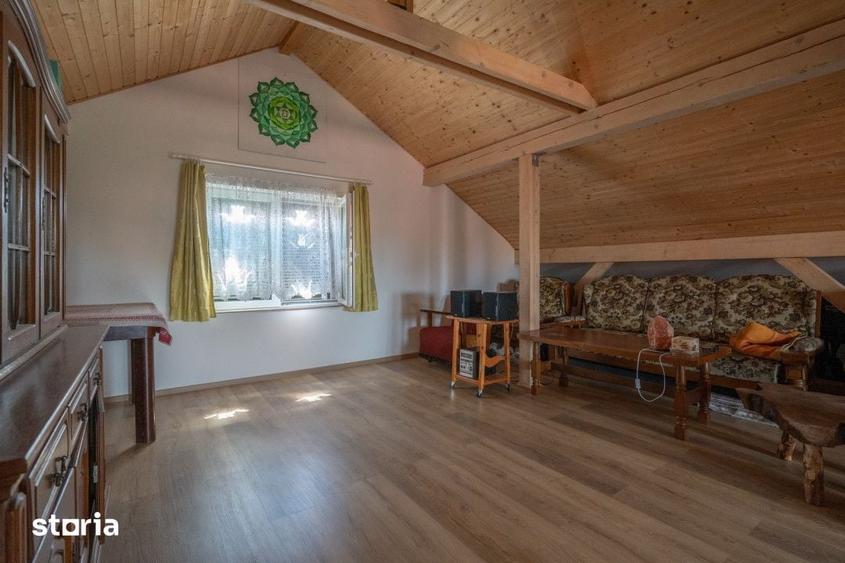 Casă cu 5 camere cu Teren 900 Mp în Burdea