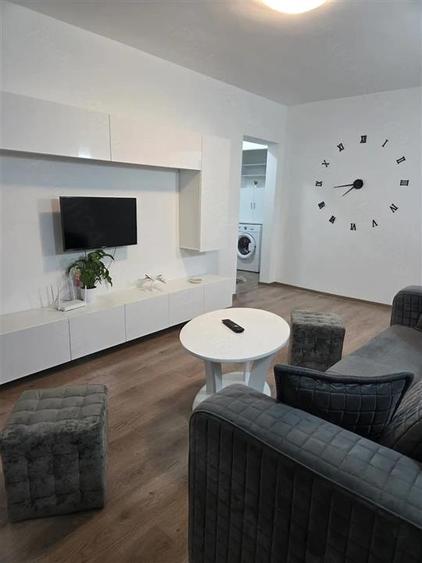 Apartament cu 2 camere semidecomandat, mobilat în Basarabia