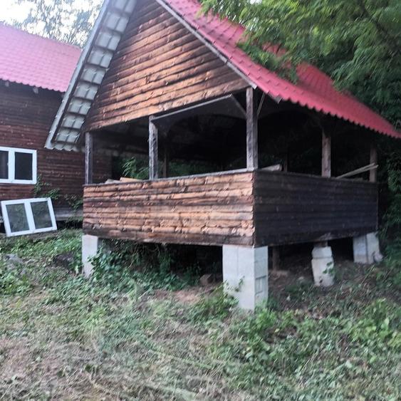 Casă cu Teren 1000 Mp în Livezile