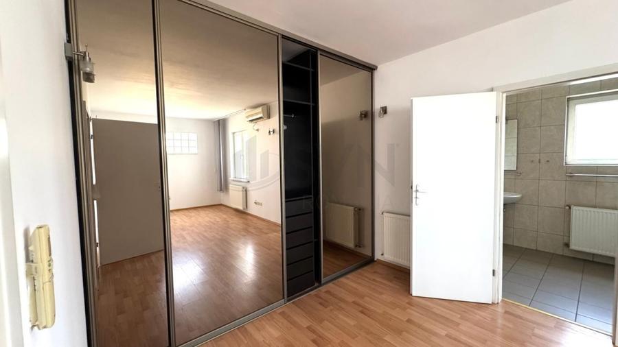 Casă individuală cu 6 camere cu Garaj în Floreasca