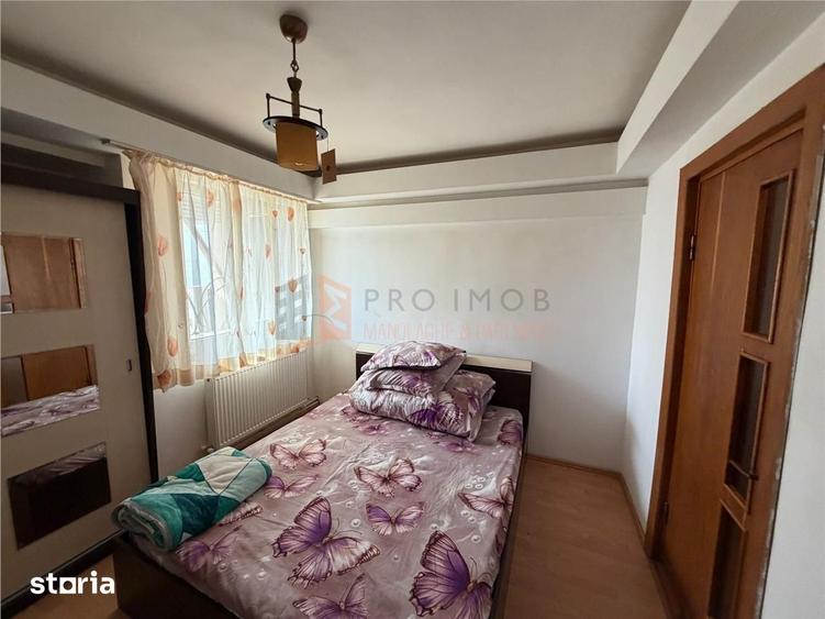 Apartament cu 3 camere decomandat, mobilat în Micro 3