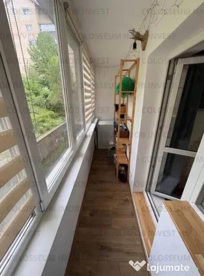 Apartament cu 3 camere decomandat în Răcădău