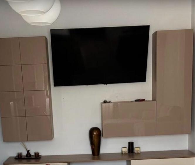 Apartament cu 2 camere semidecomandat în Dumbrăvița