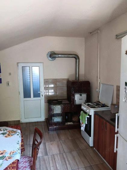 Casă cu 2 camere cu Teren 800 Mp în Nazna