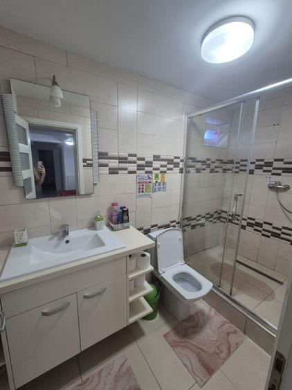 Apartament cu 3 camere decomandat în Dosu Bricii