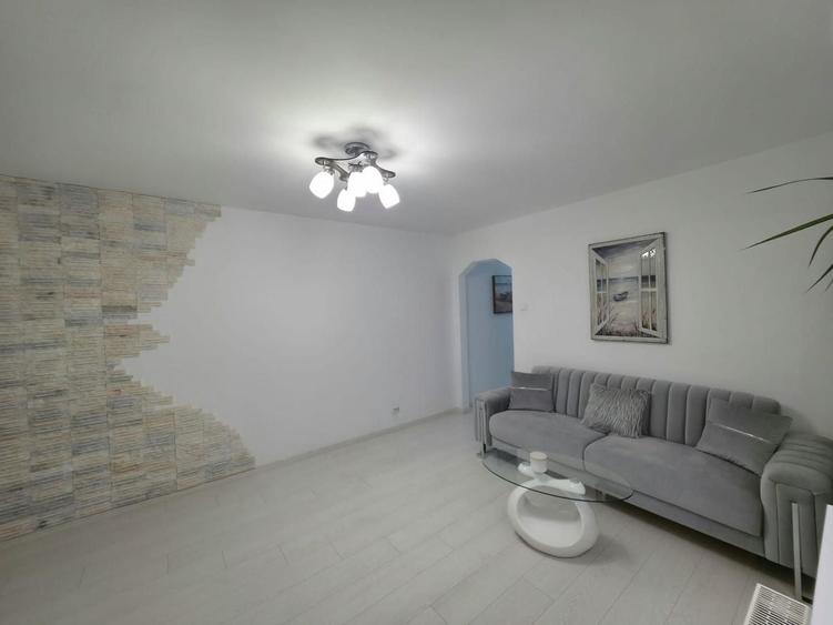 Apartament 3 camere semidecomandat | Gorjului | 135.000EUR - 7