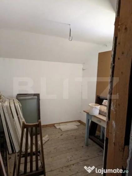 Casă cu 4 camere cu Teren 4873 Mp în Moldovenești