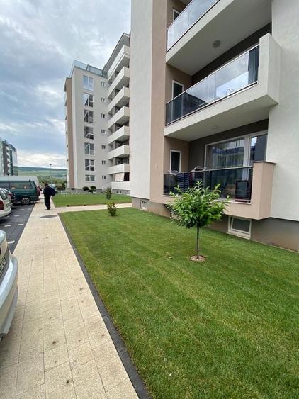 Apartament cu 2 camere decomandat în Florești