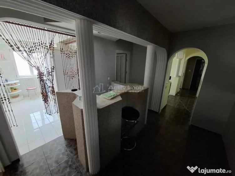 Apartament cu 4 camere decomandat în Ostroveni