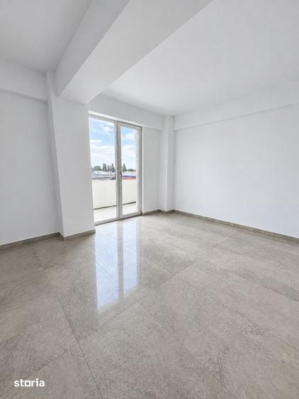 Apartament cu 3 camere în Craiovița Nouă