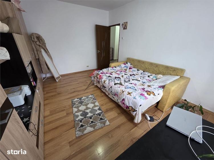 Apartament cu 3 camere decomandat în Dacia