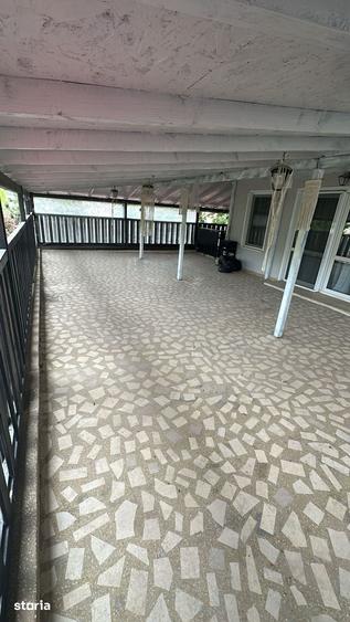 Apartament cu 6 camere în Nord