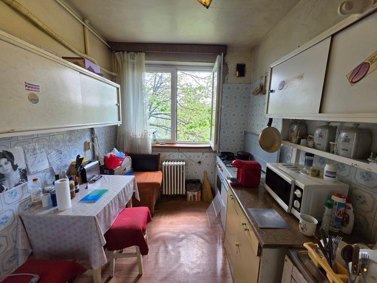 Apartament cu 3 camere în Pajura