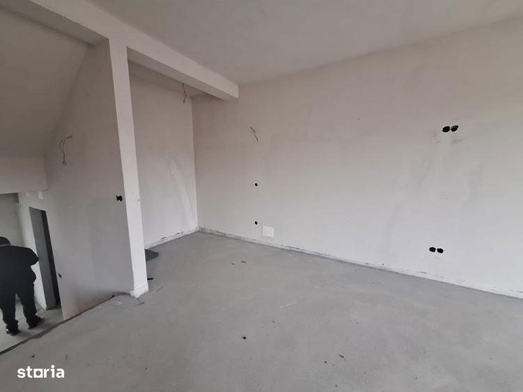 Casă cu 5 camere cu Teren 180 Mp în Apahida