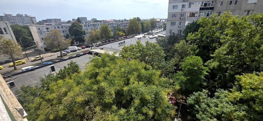 Apartament cu 3 camere decomandat, mobilat în Km 4-5