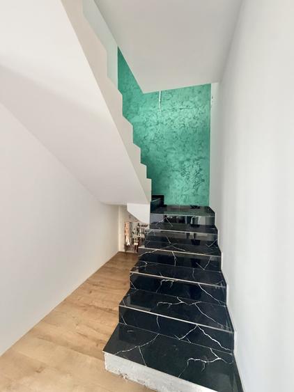 Duplex cu 4 camere cu Canalizare în Giroc