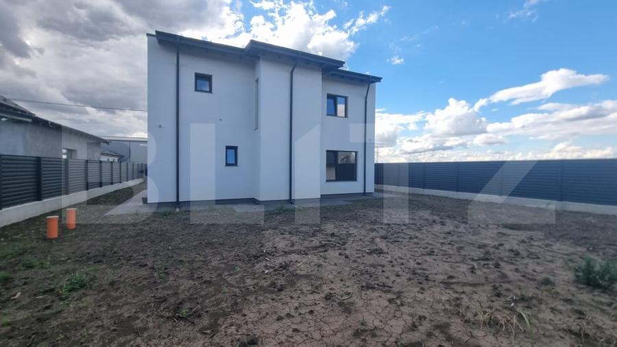 Casă individuală cu 4 camere cu Teren 510 Mp în Dancu