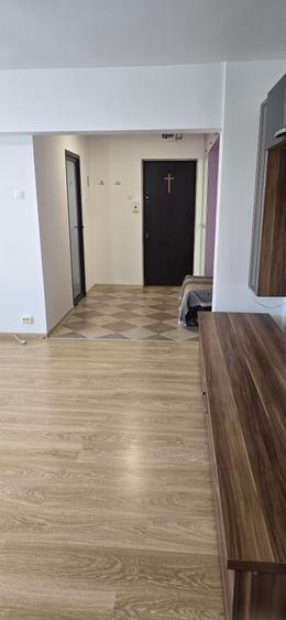 Apartament cu 2 camere semidecomandat în Basarabia