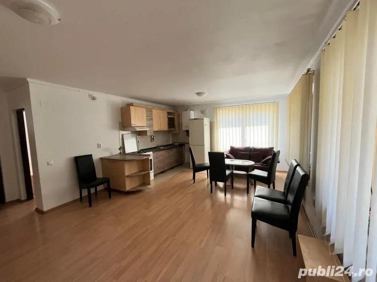 Apartament cu 3 camere decomandat în Bună Ziua