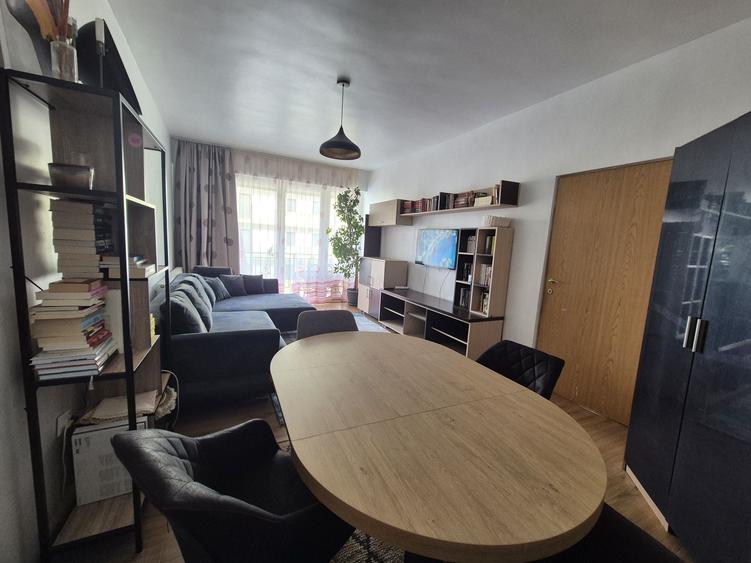 Apartament cu 2 camere decomandat în Florești