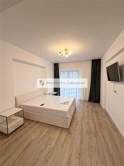 Apartament cu 3 camere semidecomandat, mobilat în Pipera