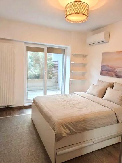 Apartament cu 3 camere semidecomandat, mobilat în Floreasca
