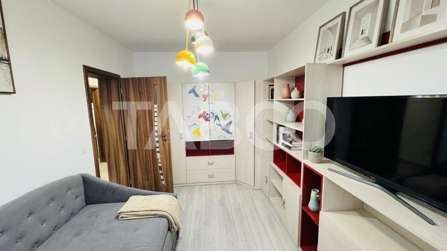 Apartament cu 3 camere decomandat, mobilat în Șelimbăr