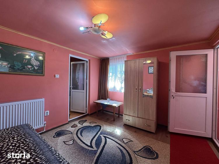 Casă cu 5 camere cu Teren 1153 Mp în Central