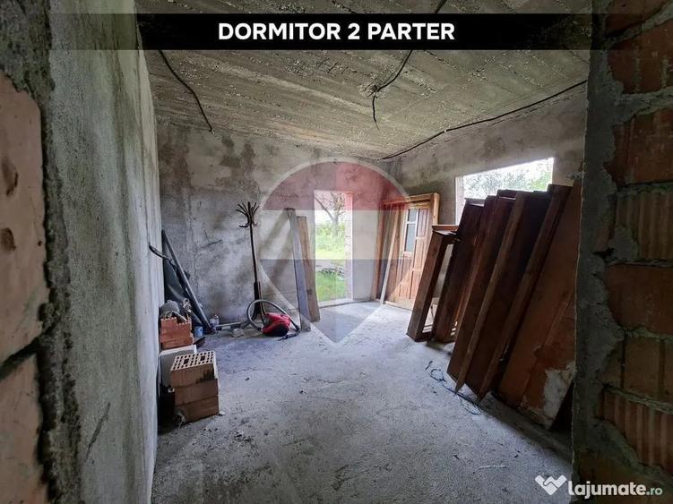 Casă cu 4 camere cu Teren 1000 Mp în Șișești