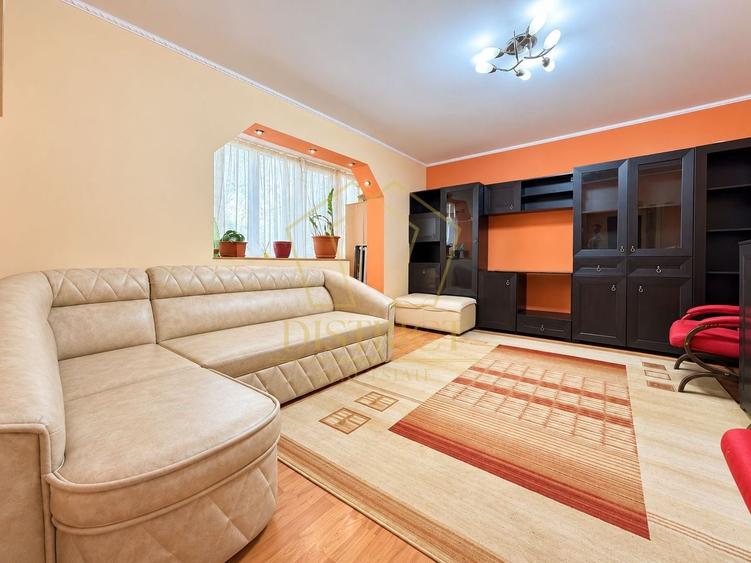 Apartament cu 3 camere decomandat, mobilat în Girocului