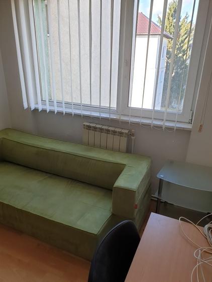 Apartament cu 4 camere decomandat în Exterior Vest