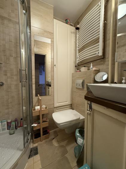 Apartament cu 2 camere nedecomandat, mobilat în P-ța Doina