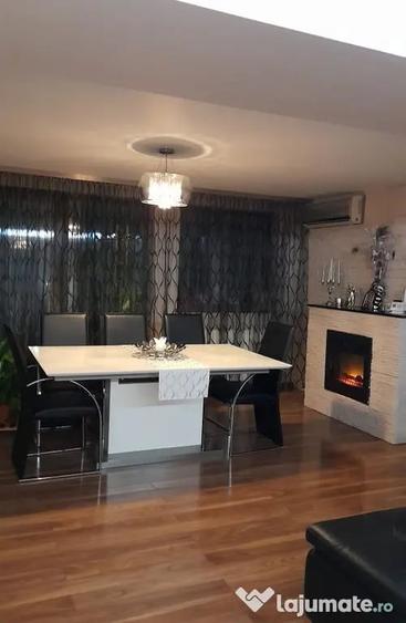 Apartament cu 5 camere decomandat, mobilat în Central