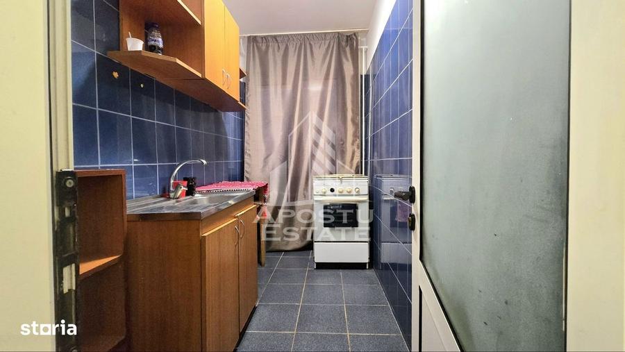 Garsonieră decomandată, mobilată în Take Ionescu