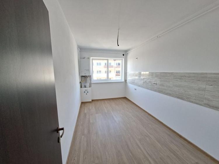 Apartament cu 2 camere decomandat în Sânpetru