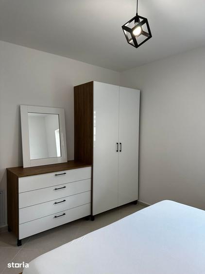 Apartament cu 2 camere semidecomandat în Botizului
