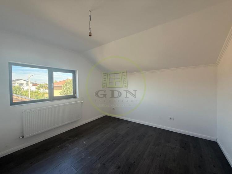 Casă individuală cu 5 camere cu Teren 430 Mp în Malu Mare
