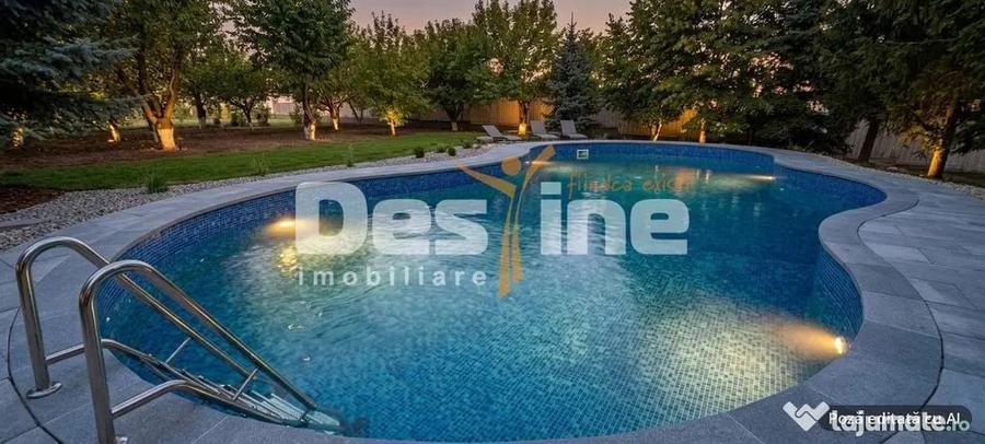Casă cu 14 camere cu Teren 4000 Mp în Central