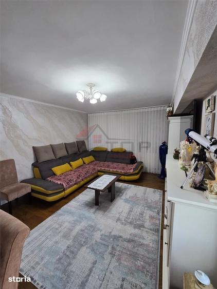 Apartament cu 4 camere decomandat în Ciurea