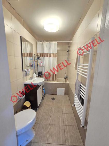 Casă individuală cu 4 camere cu Teren 1514 Mp în Central
