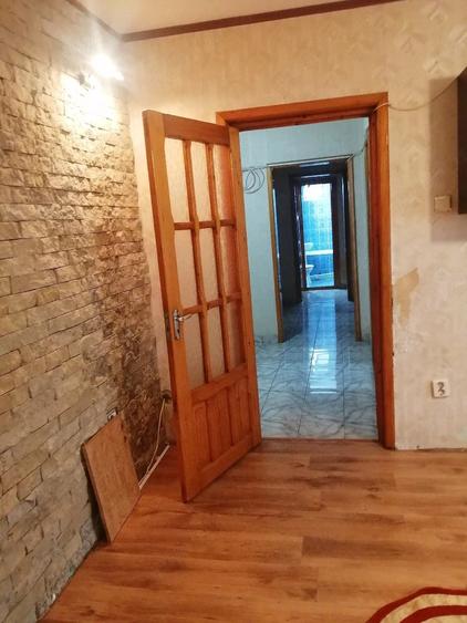 Apartament cu 4 camere decomandat în Viziru 3